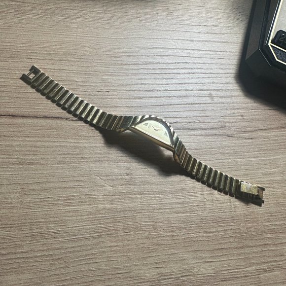 Seiko Half Moon Womens Watch 1F20-5D59 Quartz Watch Gold Bracelet I Vintage - Picture 7 of 12